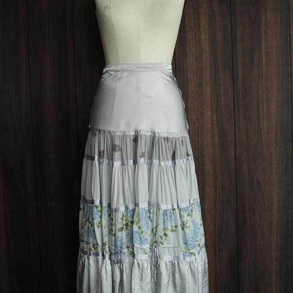 Vintage 1970s 1980s Skirt, Tea Length Silver Silk and Floral Print with Tiers - Picture 2 of 10